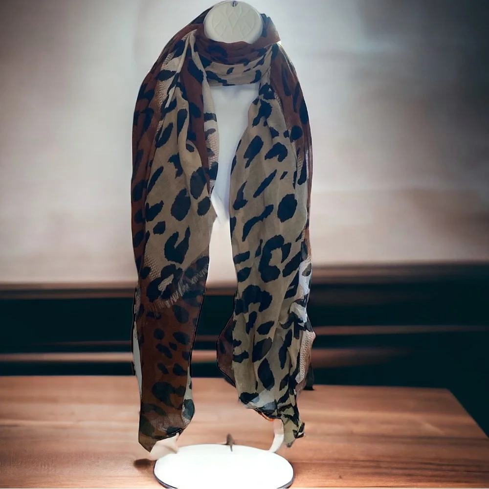 Animal Print Scarf 🧣